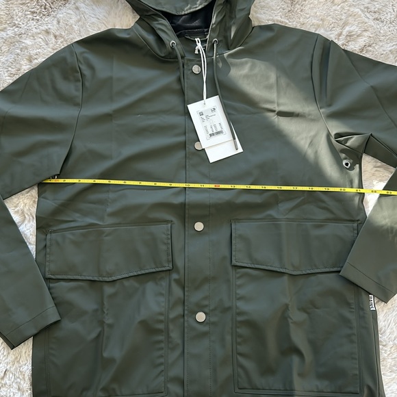 Rains Unisex Waterproof Short Jacket in Green Size S - Picture 8 of 10
